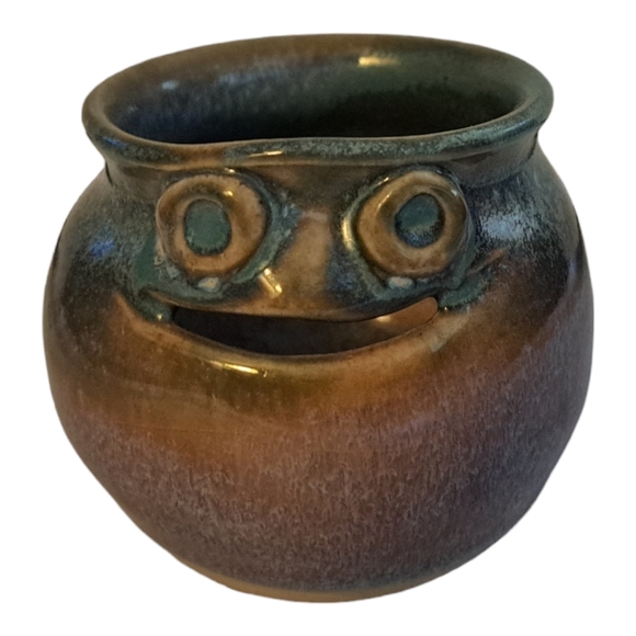 Art Pottery Egg Separator Face Cup - Picture 2 of 8